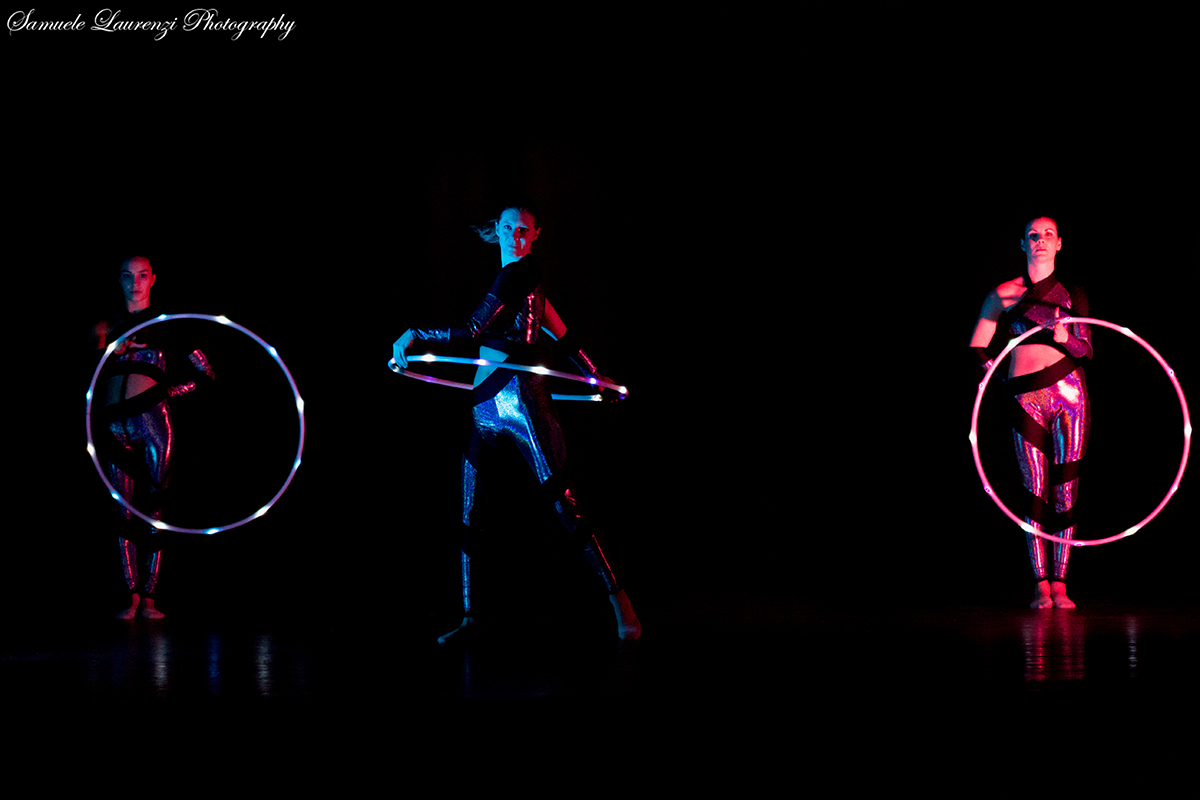 hula-hoop-led-dancer.jpg
