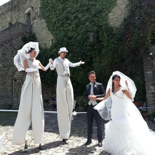 Arrivo degli sposi accoglienza per matrimonio