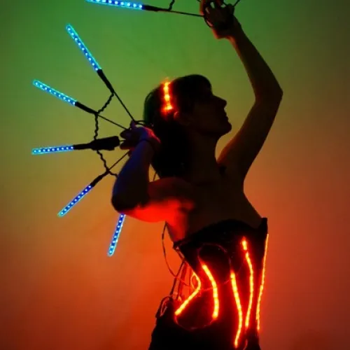 Costumi-luminosi-ventagli-luminosi