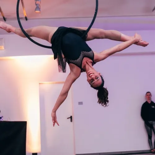 danza-Aerea-presentazione-auto