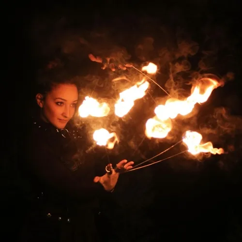 Esibizione di fuoco  per villaggio turistico e resort