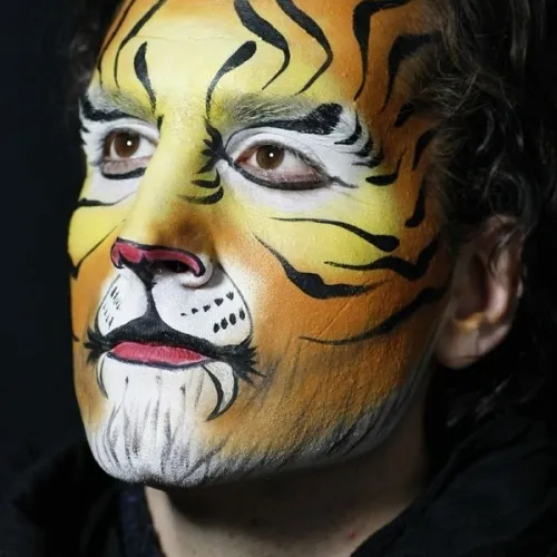 facepainting leone