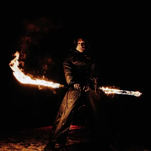 Inquisitore-creed-bastone-di-fuoco