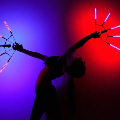 Led Performance con ventagli luminosi