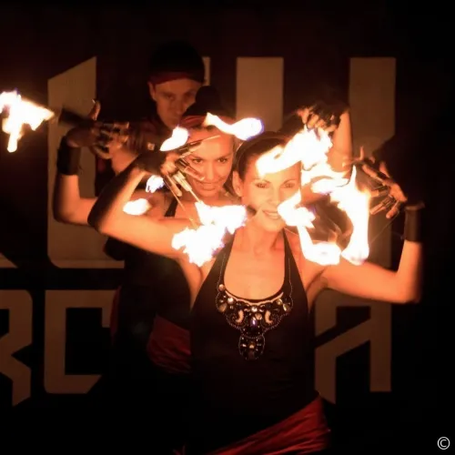 Rievocazione medievale danza fuoco