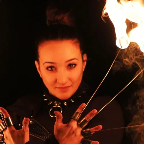 Spettacolo di fuoco per festa di paese