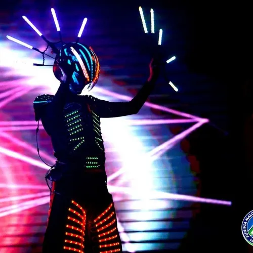 Spettacolo e animazione Robot per dicoteca (1)