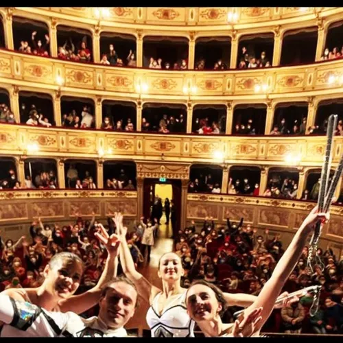 Spettacolo Led in Teatro