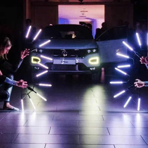 Spettacolo-led-presentazione-auto