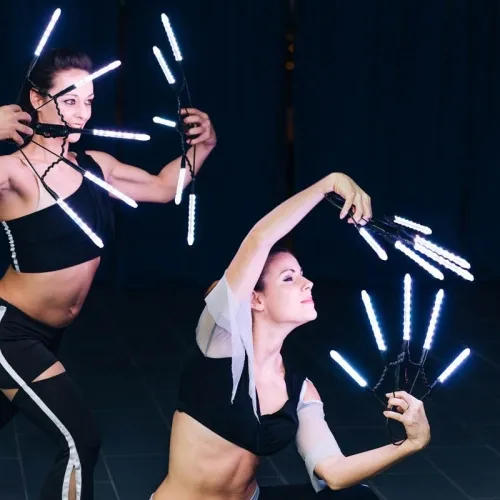 Spettacolo-luminoso-presentazione-auto (2)