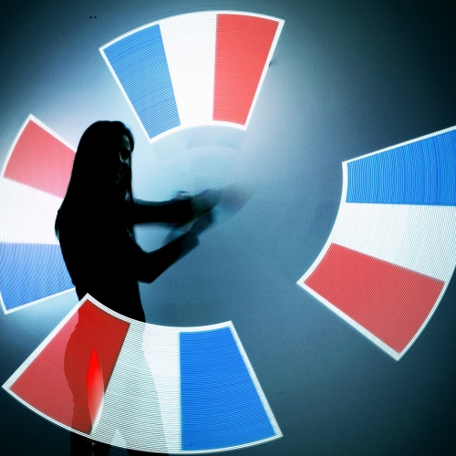 parigi-led-show-bandiera-francese