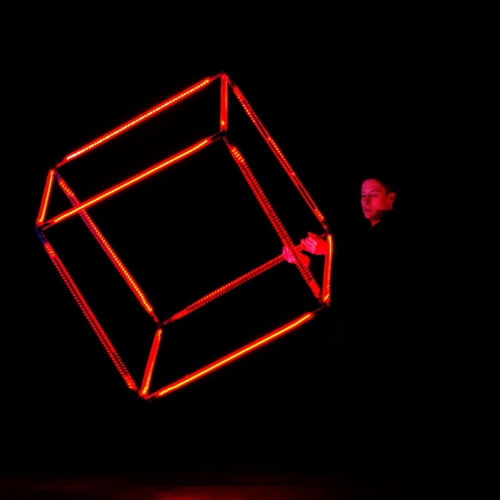 Spettacolo con Cubo LED
