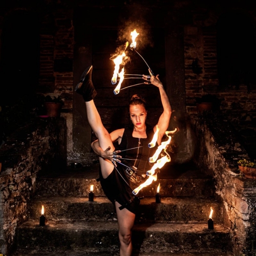 Performer spettacolo Fire