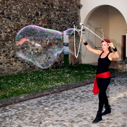 animazione itinerante con bolle di sapone gigante